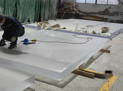 Polishing of 130-millimeter-thick Acrylic Sheets for Large Aquarium Viewing Panes