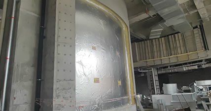 Construction Site of an Extra-Large Acrylic Fish Tank at a Five-Star Hotel in Shanghai