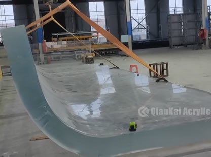 300-millimeter-thick acrylic panels for the Underwater World dome aquarium are ready to be shipped for installation